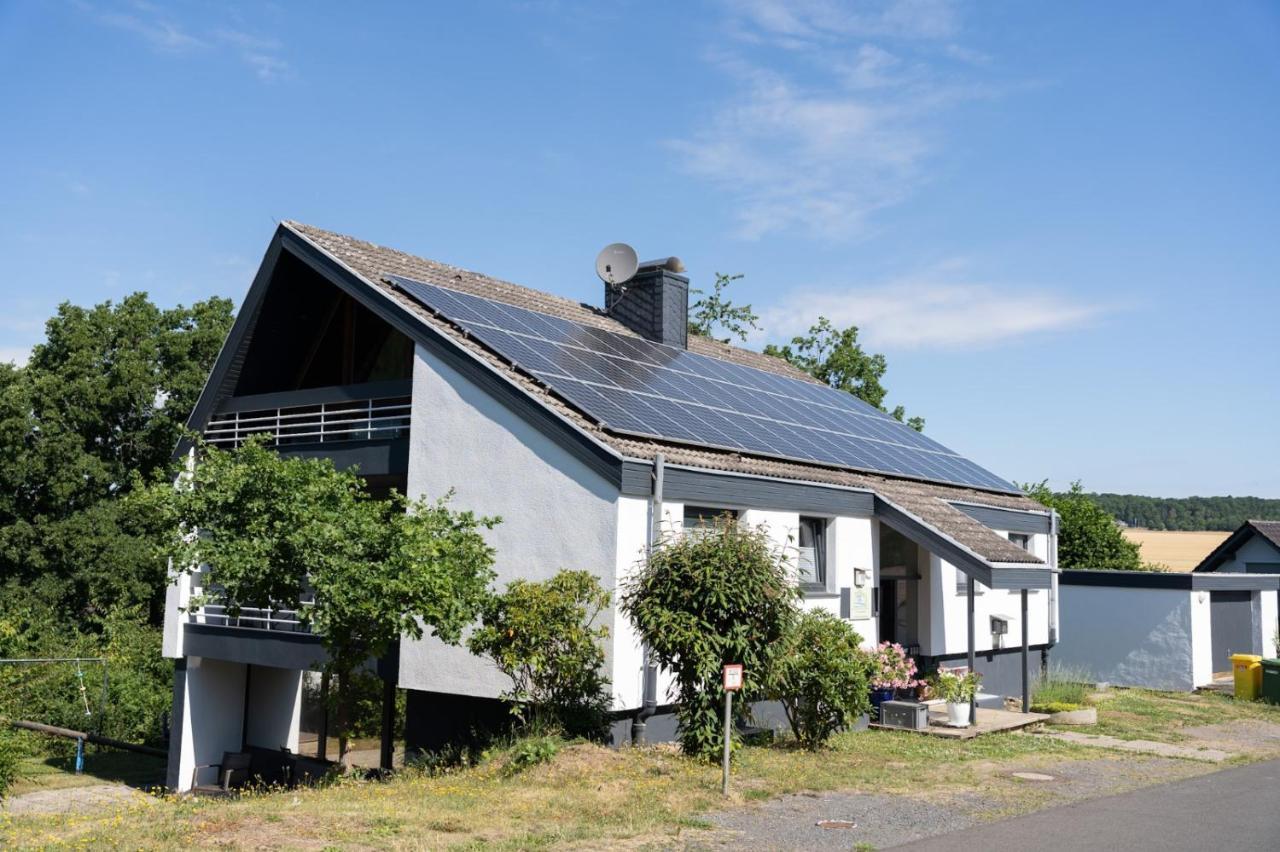 Ferienhaus Schoene Aussicht Ferienwohnung Blau Hemfurth-Edersee エクステリア 写真