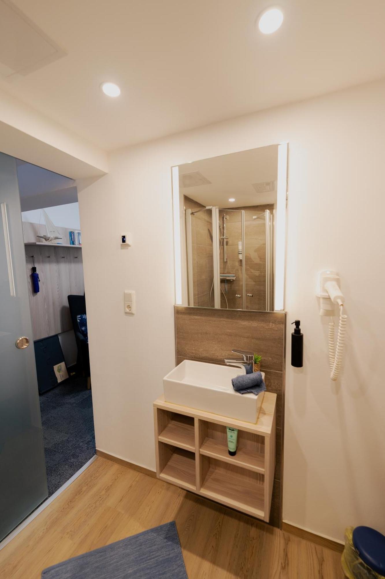 Ferienhaus Schoene Aussicht Ferienwohnung Blau Hemfurth-Edersee エクステリア 写真