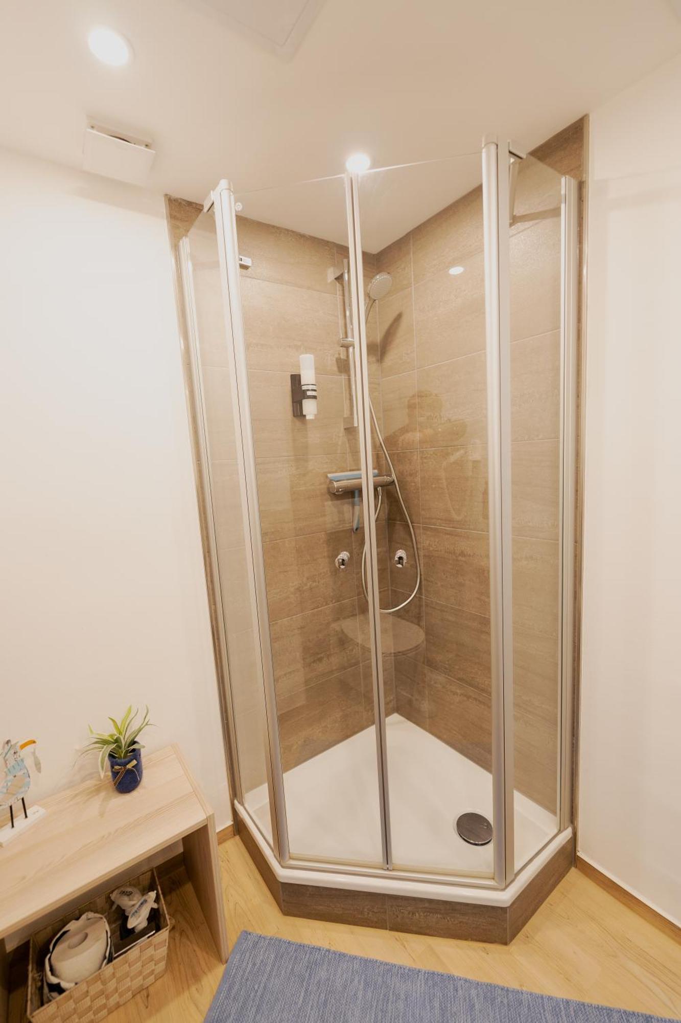 Ferienhaus Schoene Aussicht Ferienwohnung Blau Hemfurth-Edersee エクステリア 写真