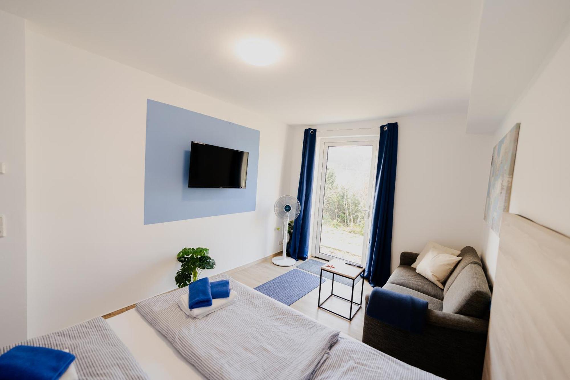 Ferienhaus Schoene Aussicht Ferienwohnung Blau Hemfurth-Edersee エクステリア 写真